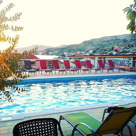 메타이나 Kuca Pecine B&B 외부 사진
