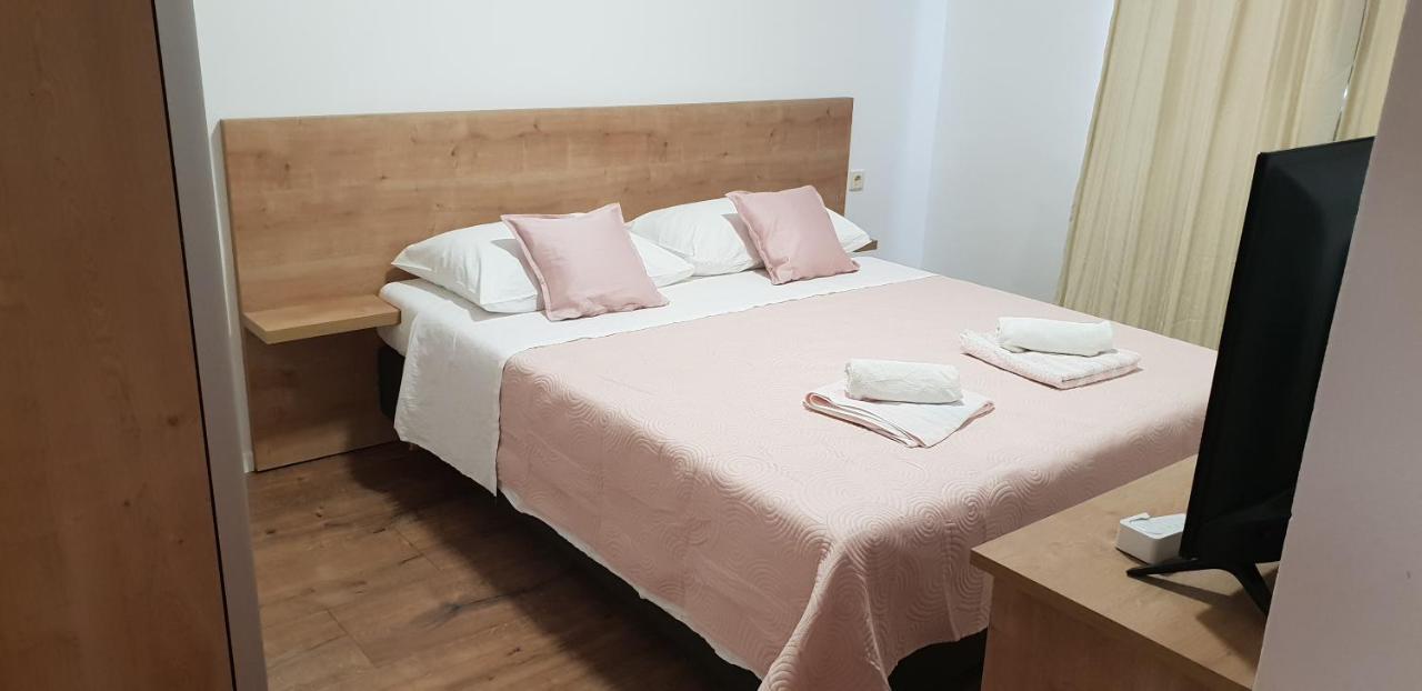 메타이나 Kuca Pecine B&B 외부 사진